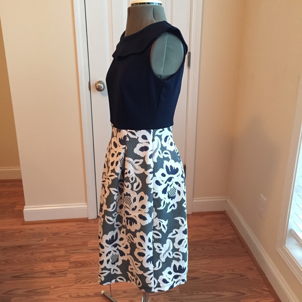 Kate and Lily blue dress white floral round neck - Picture 7 of 10